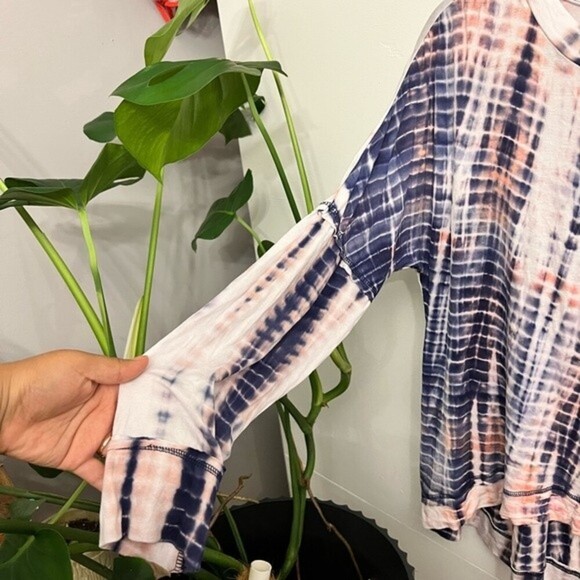 Kelly Rene Tie Dye top - Picture 2 of 5